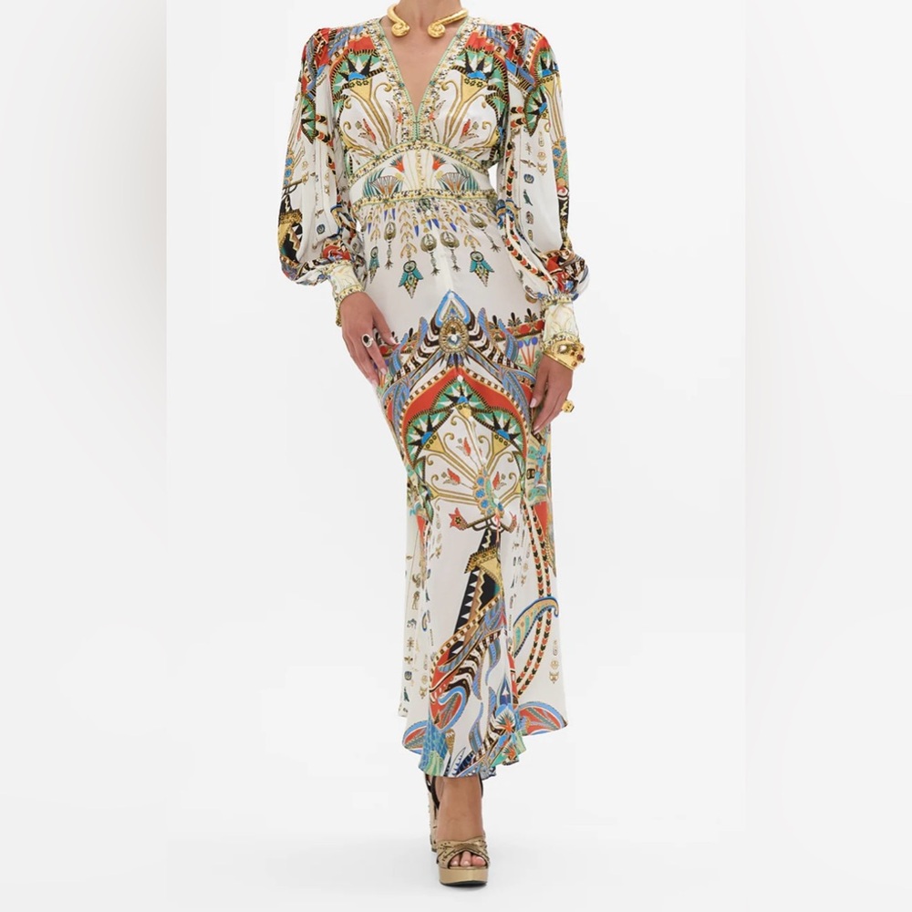 Valley Of The Queens Flowy Shaped Waistband Dress With Gathered Sleeves - Picture 7 of 9